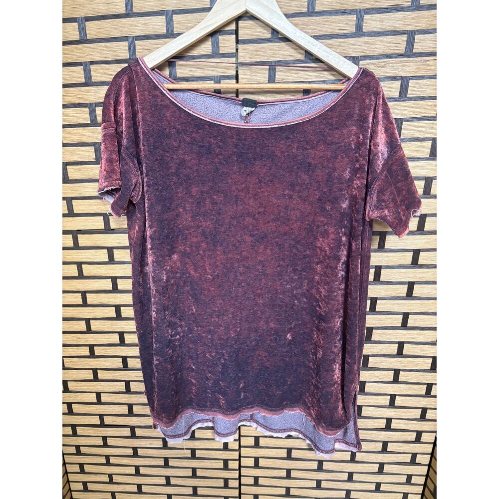We The‎ Free Burgundy Top Size Medium